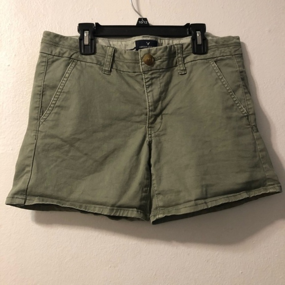 American Eagle‎ Outfitters Shorts Women’s Size 6 Green Stretch